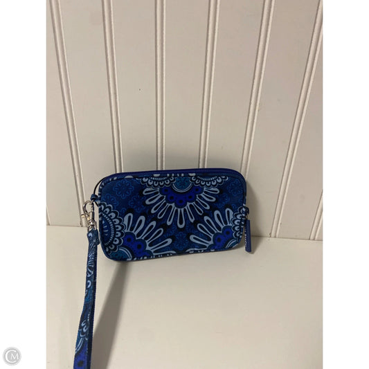 Wristlet By Vera Bradley, Size: Small