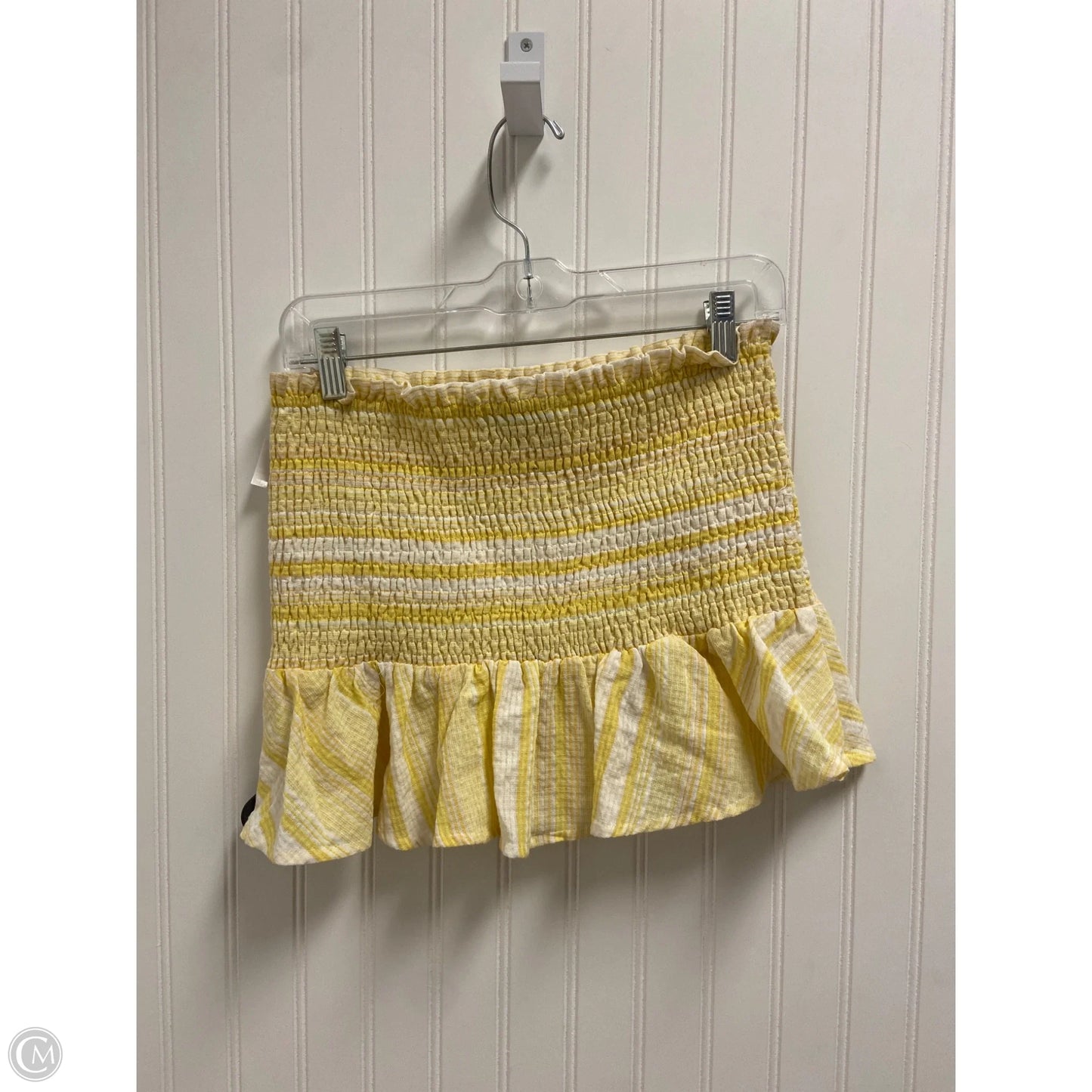 Top Sleeveless By Judith March In Yellow, Size: L
