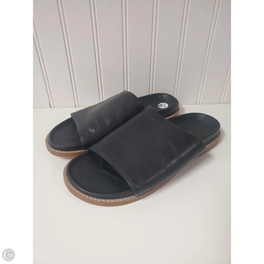 Sandals Flats By Cushionaire In Black, Size: 6.5