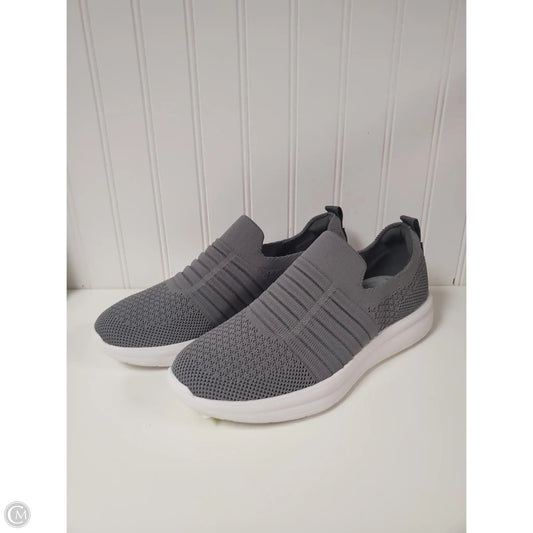 Shoes Flats By Clarks In Grey, Size: 9