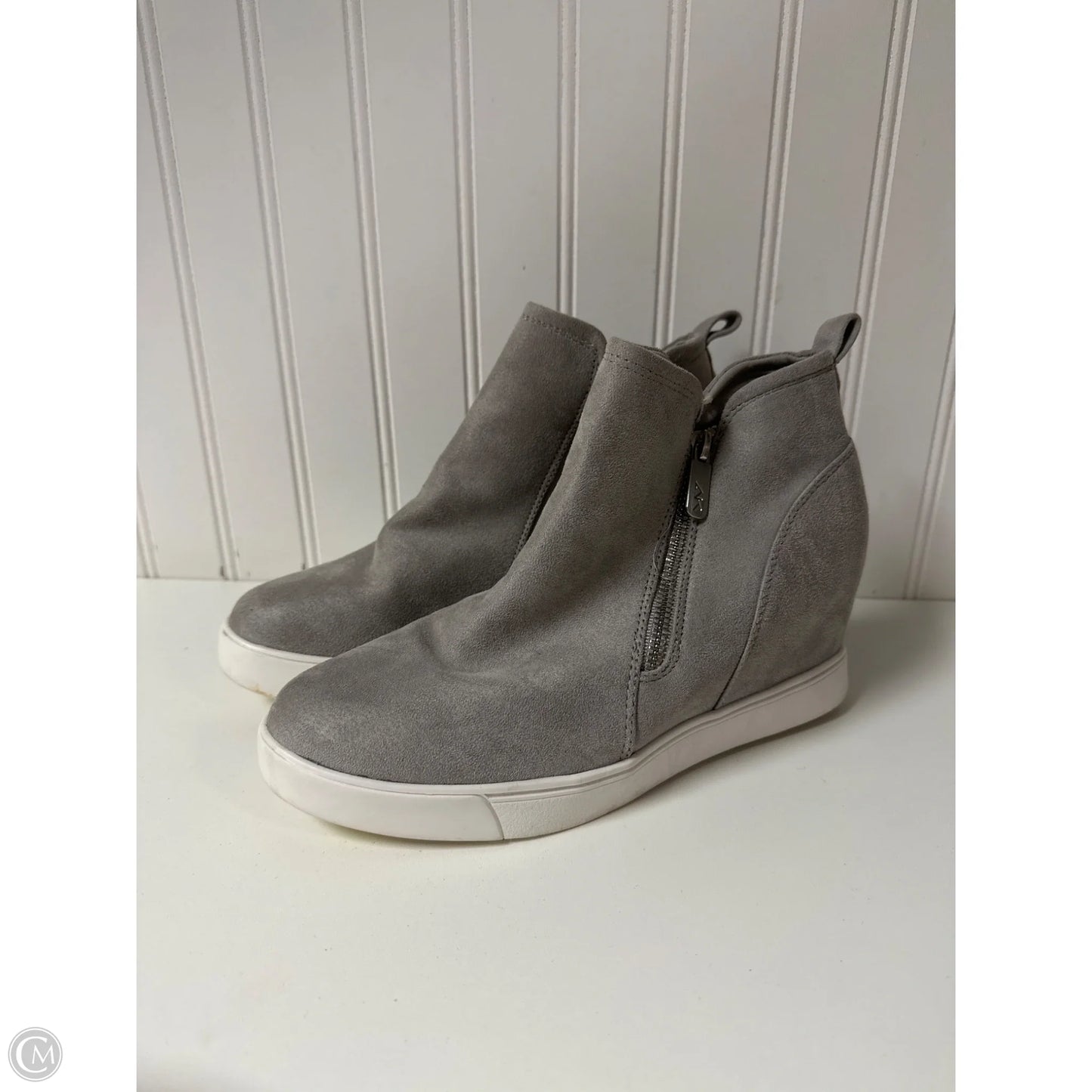 Shoes Sneakers By Anne Klein In Grey, Size: 8.5