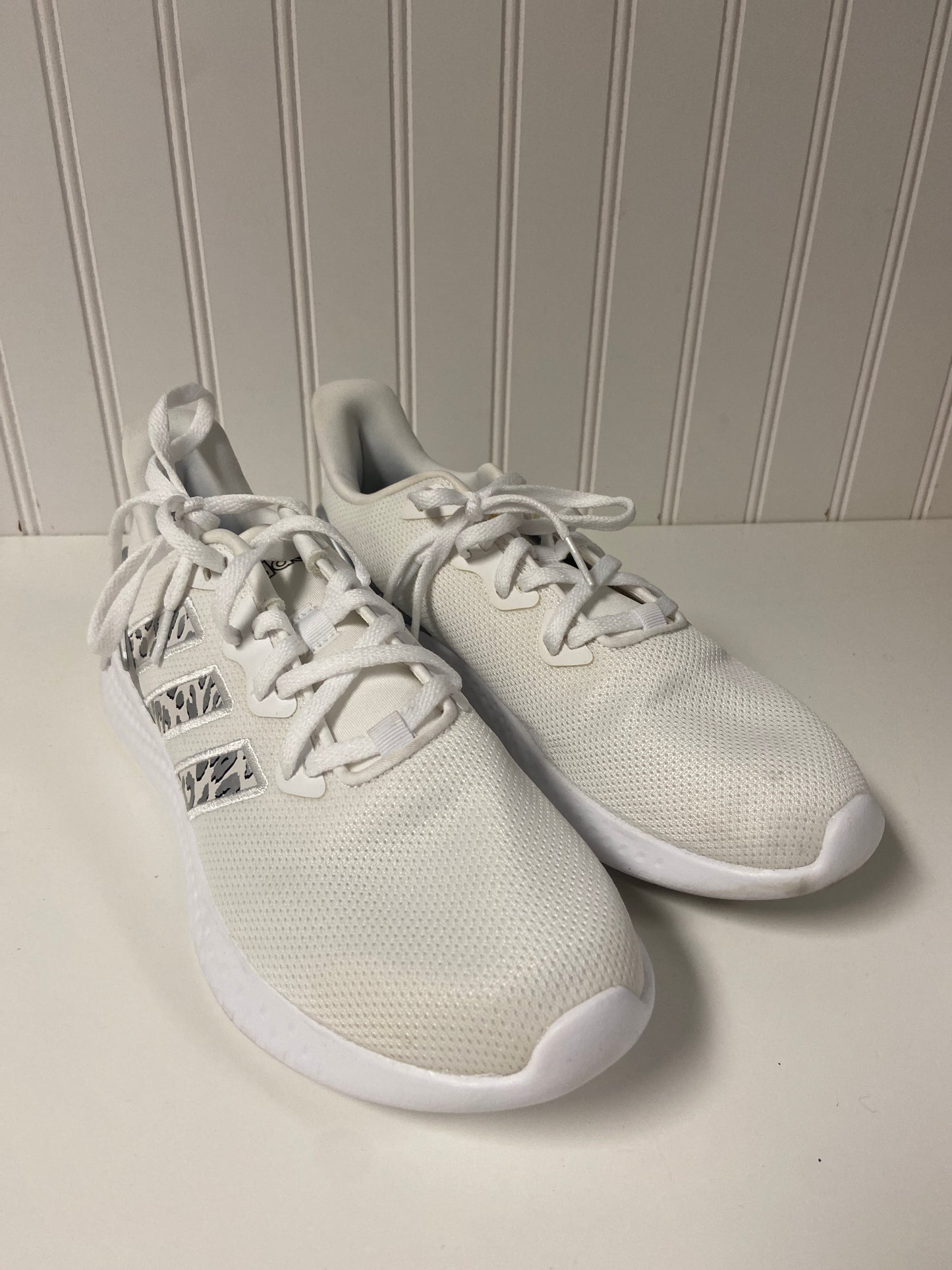 Shoes Sneakers By Adidas In White, Size: 9.5