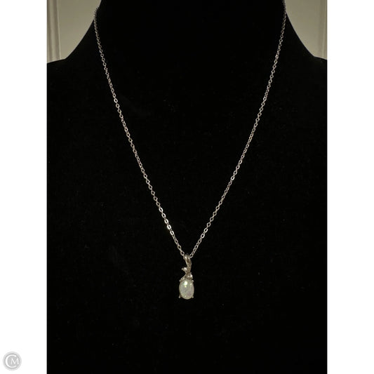 Necklace Charm By Clothes Mentor, Size: 1