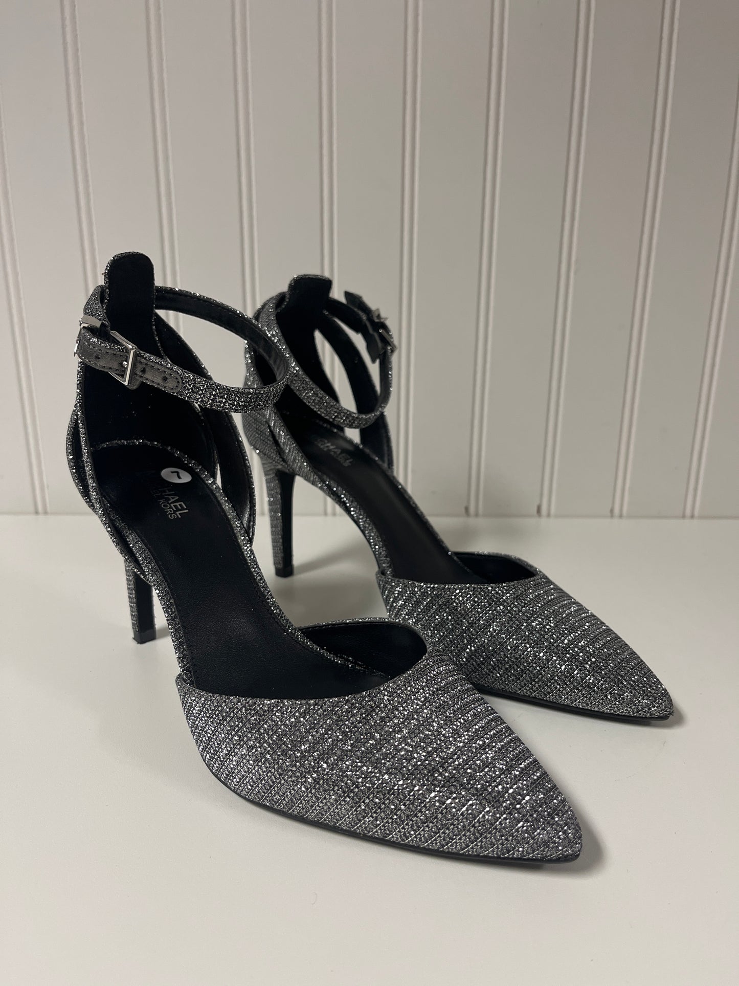 Shoes Designer By Michael Kors In Silver, Size: 7