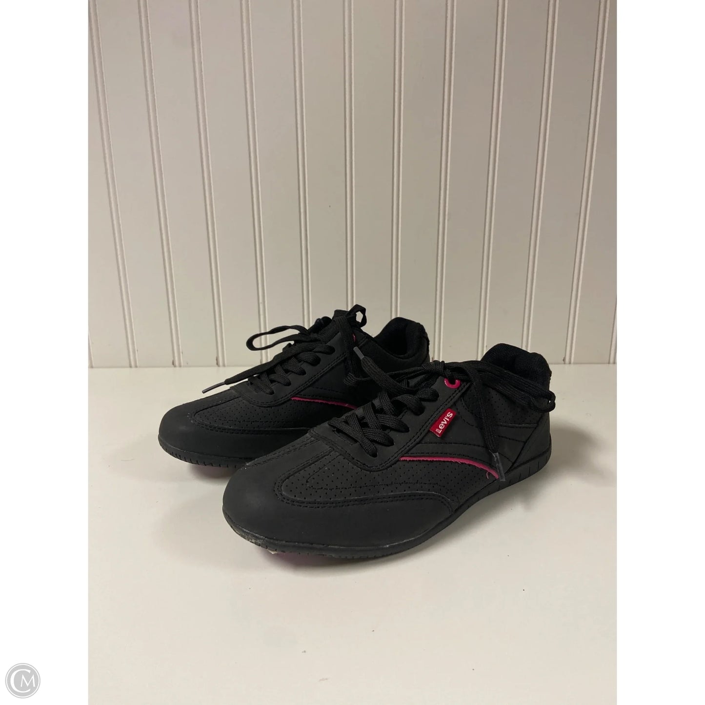 Shoes Athletic By Levis In Black, Size: 6.5