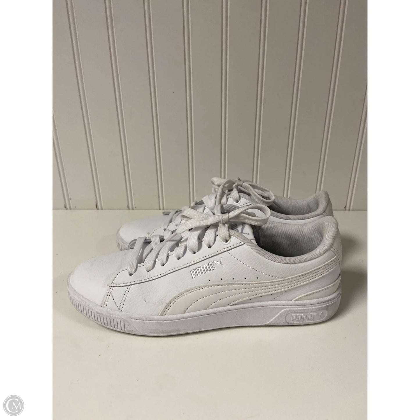 Shoes Sneakers By Puma In White, Size: 7
