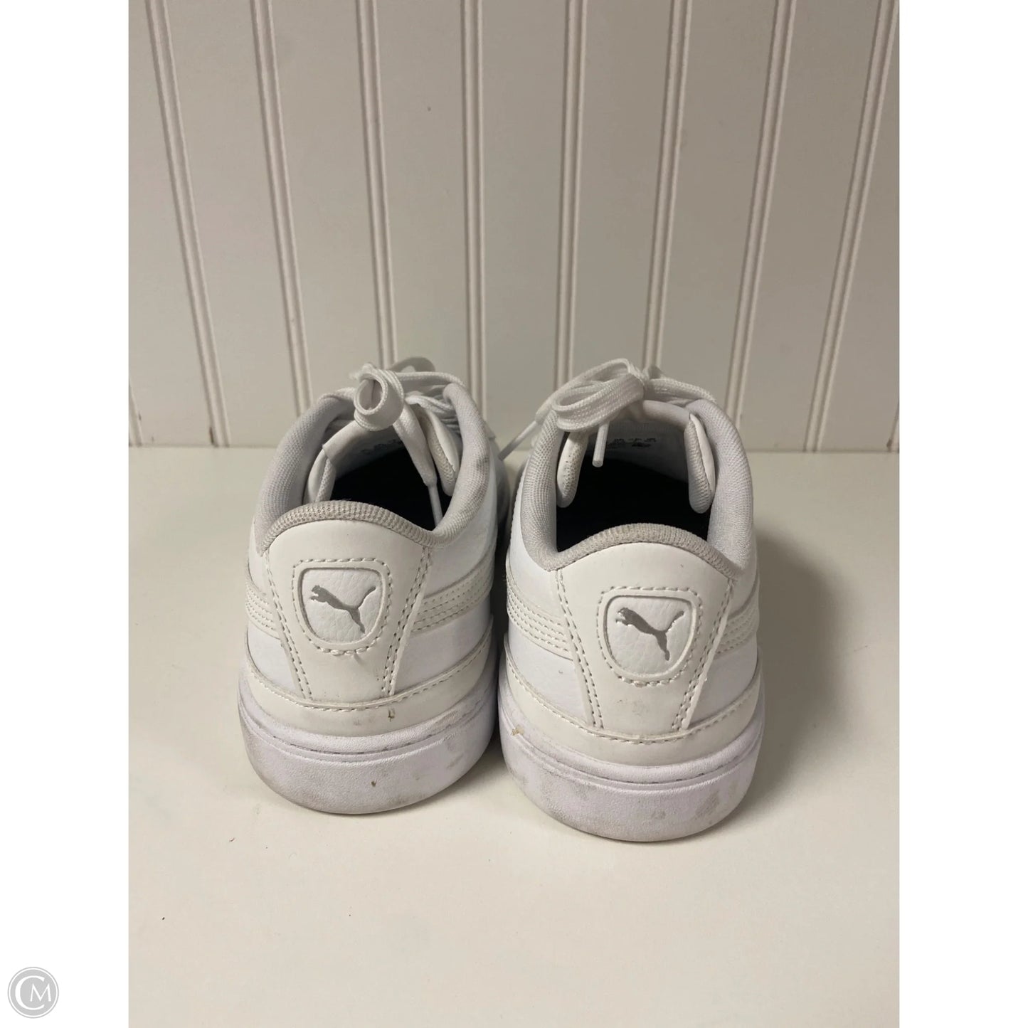 Shoes Sneakers By Puma In White, Size: 7