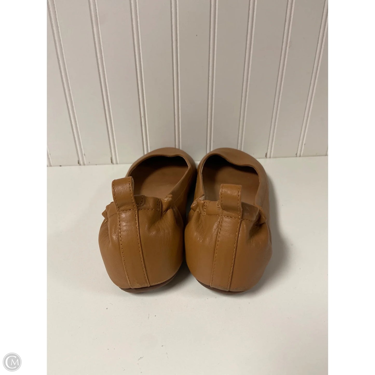 Shoes Flats By Fitflop In Tan, Size: 9