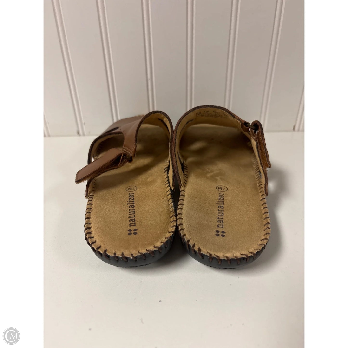 Sandals Flats By Naturalizer In Brown, Size: 7