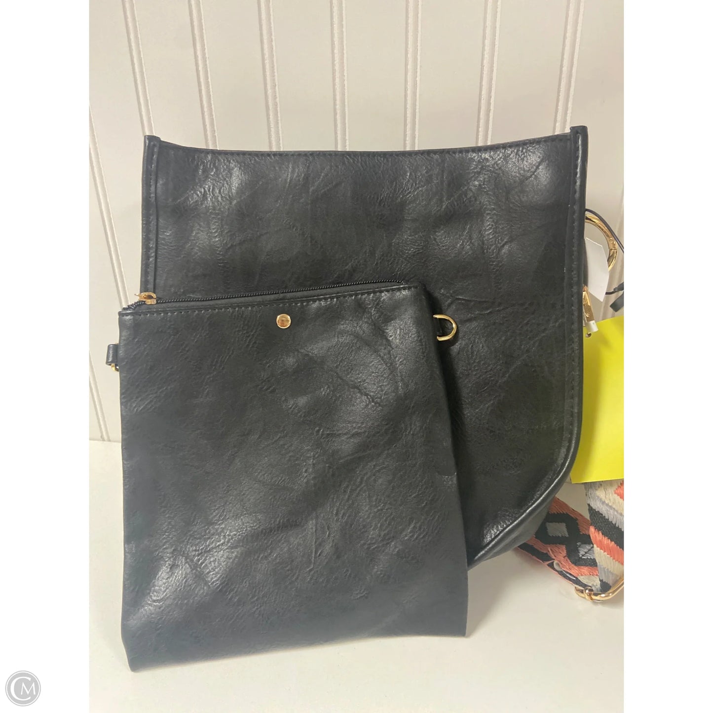 Crossbody By Clothes Mentor, Size: Large