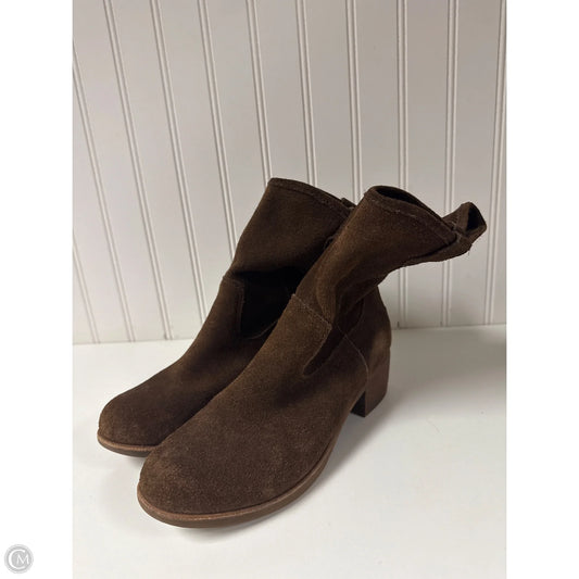 Boots Designer By Ugg In Brown, Size: 7