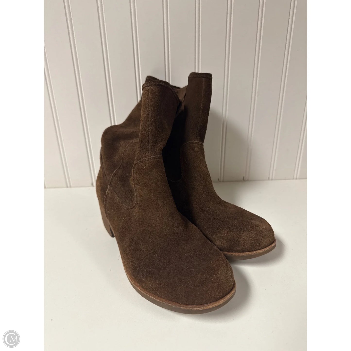 Boots Designer By Ugg In Brown, Size: 7