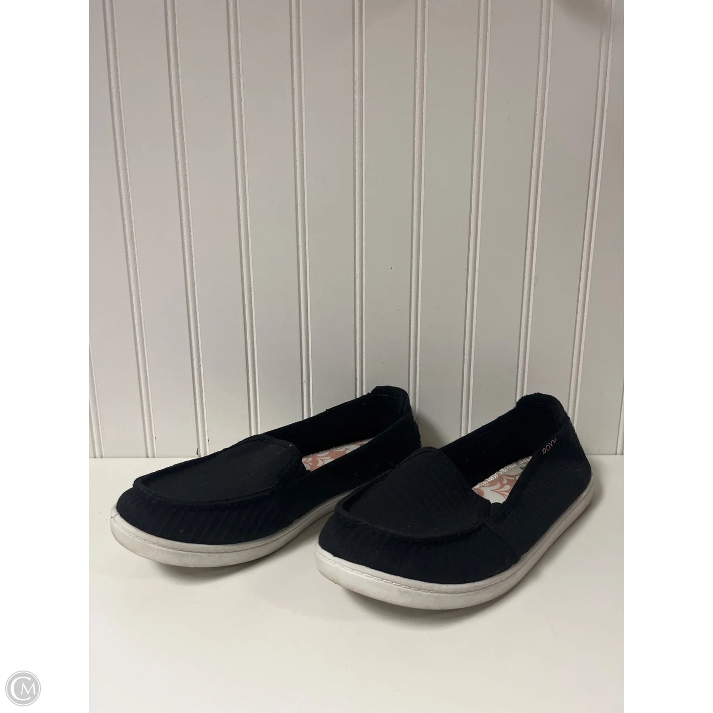 Shoes Flats By Roxy In Black, Size: 9