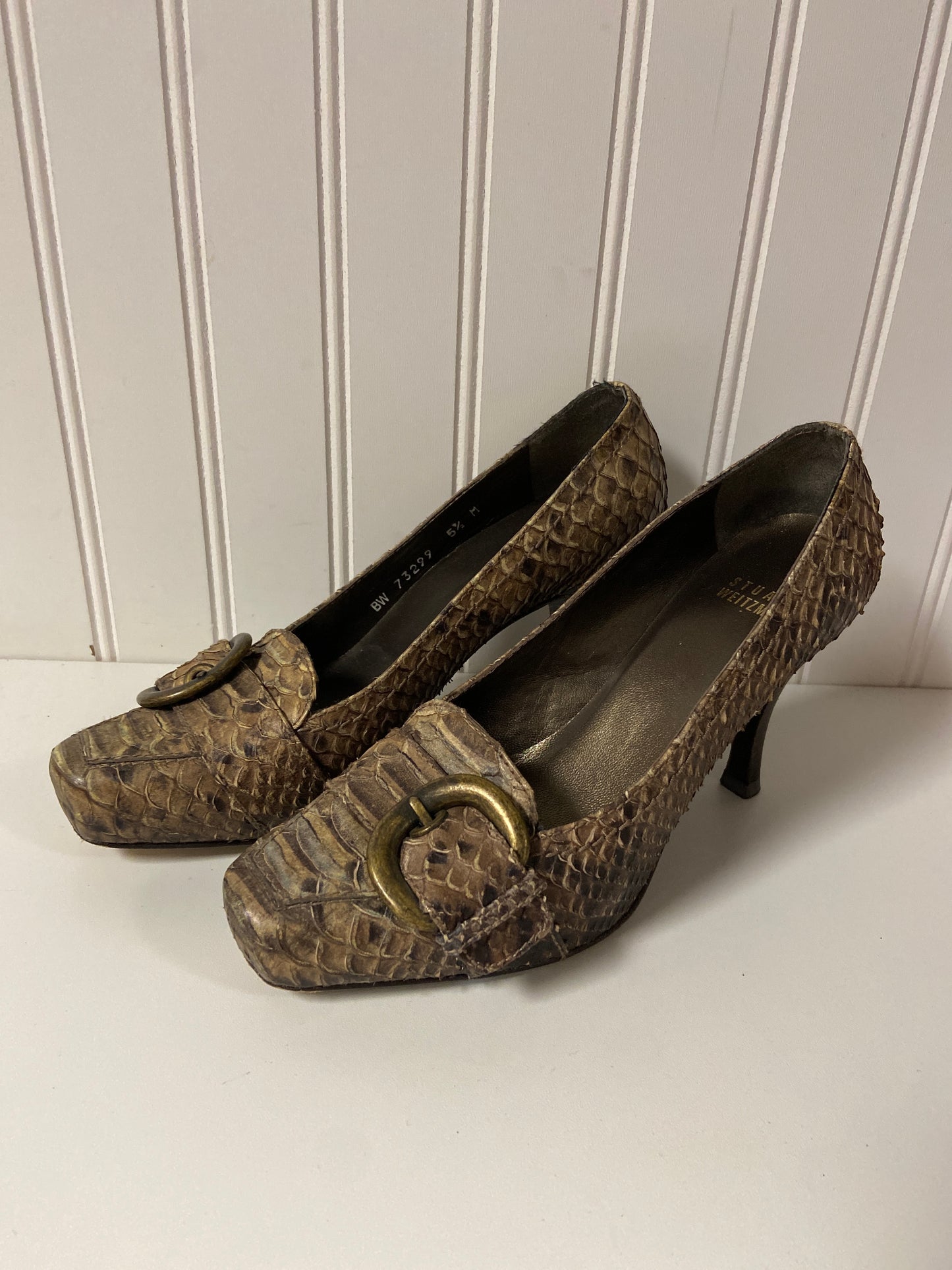 Shoes Designer By Stuart Weitzman In Snakeskin Print, Size: 5.5