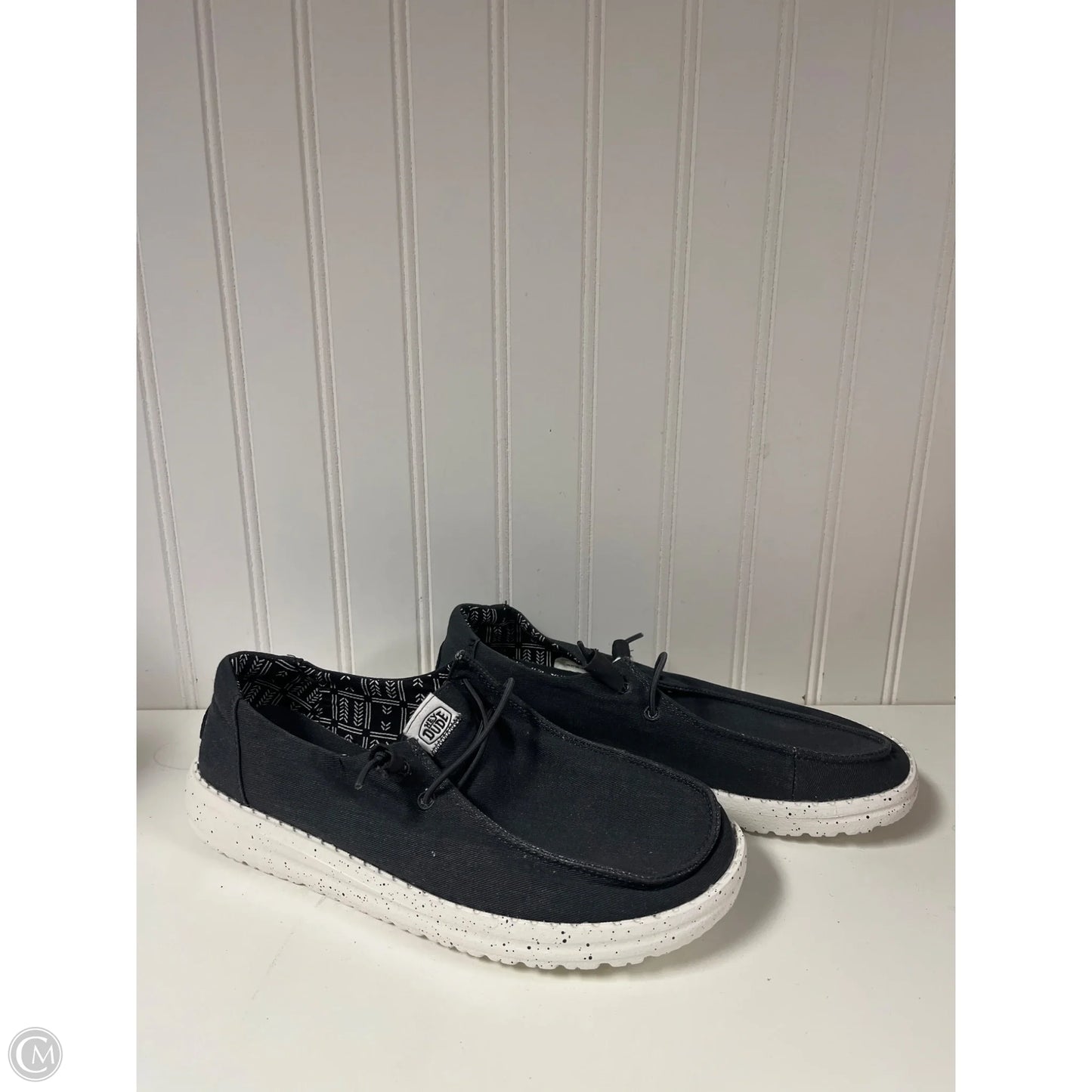 Shoes Flats By Hey Dude In Grey, Size: 9