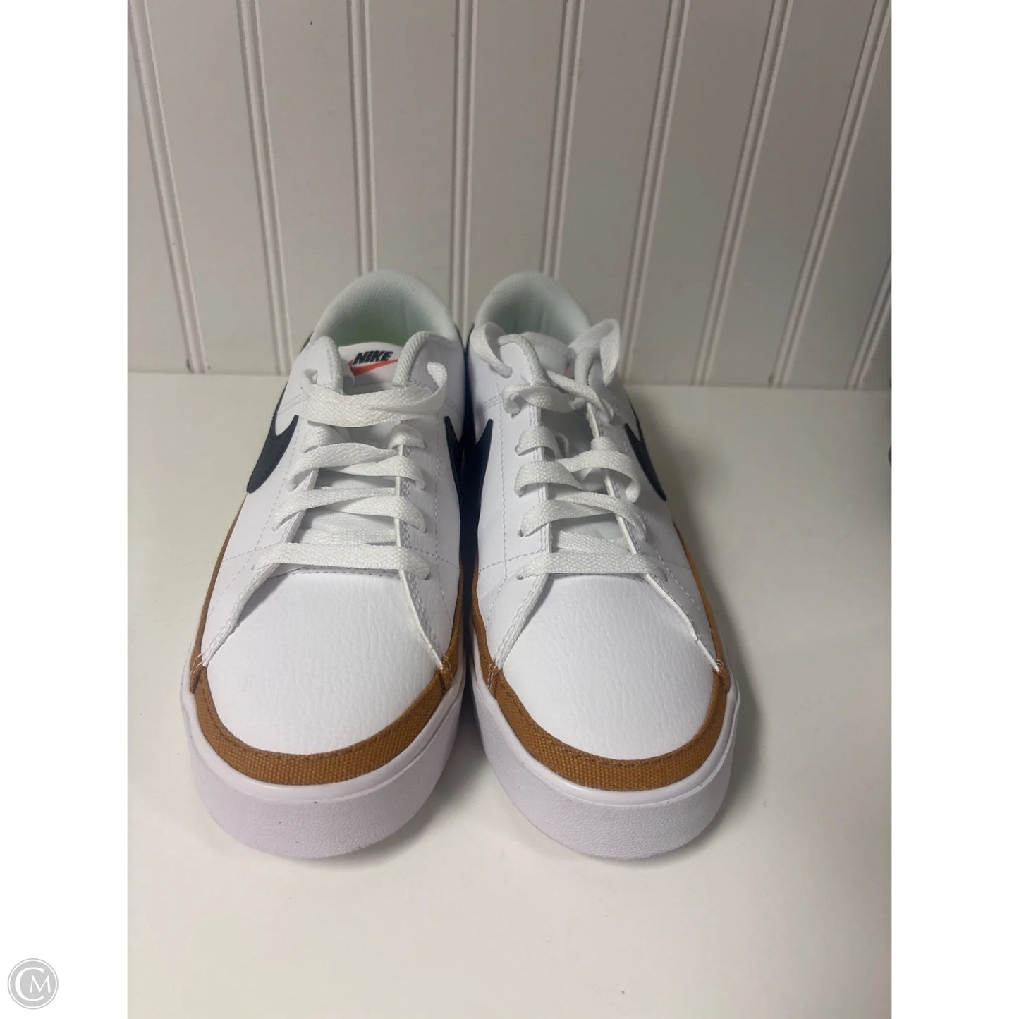 Shoes Sneakers By Nike In Tan & White, Size: 8