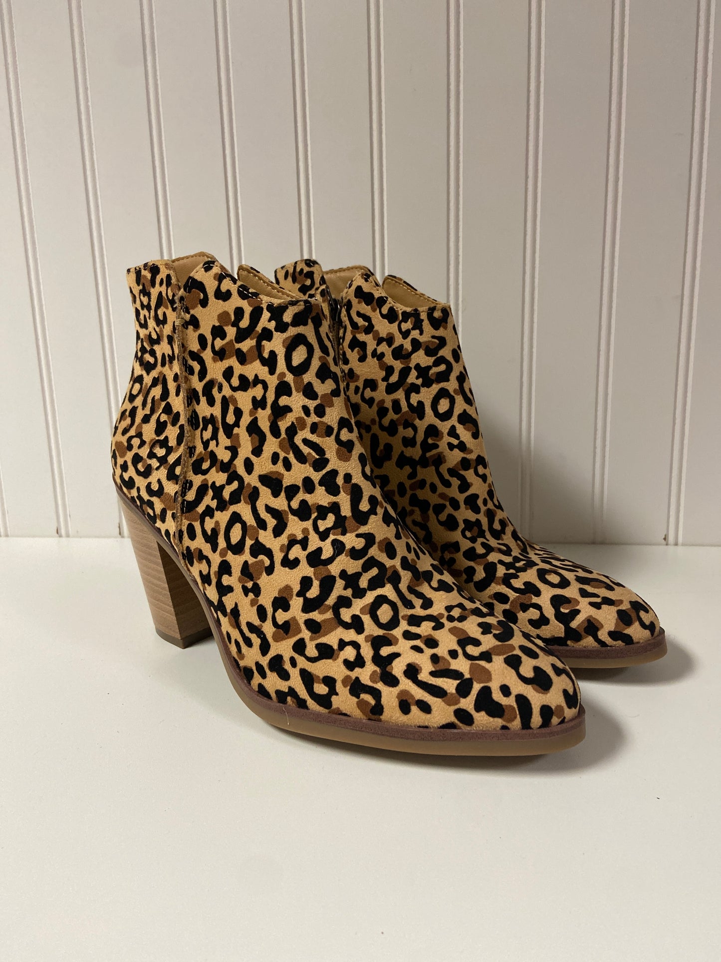 Boots Ankle Heels By Maurices In Animal Print, Size: 9