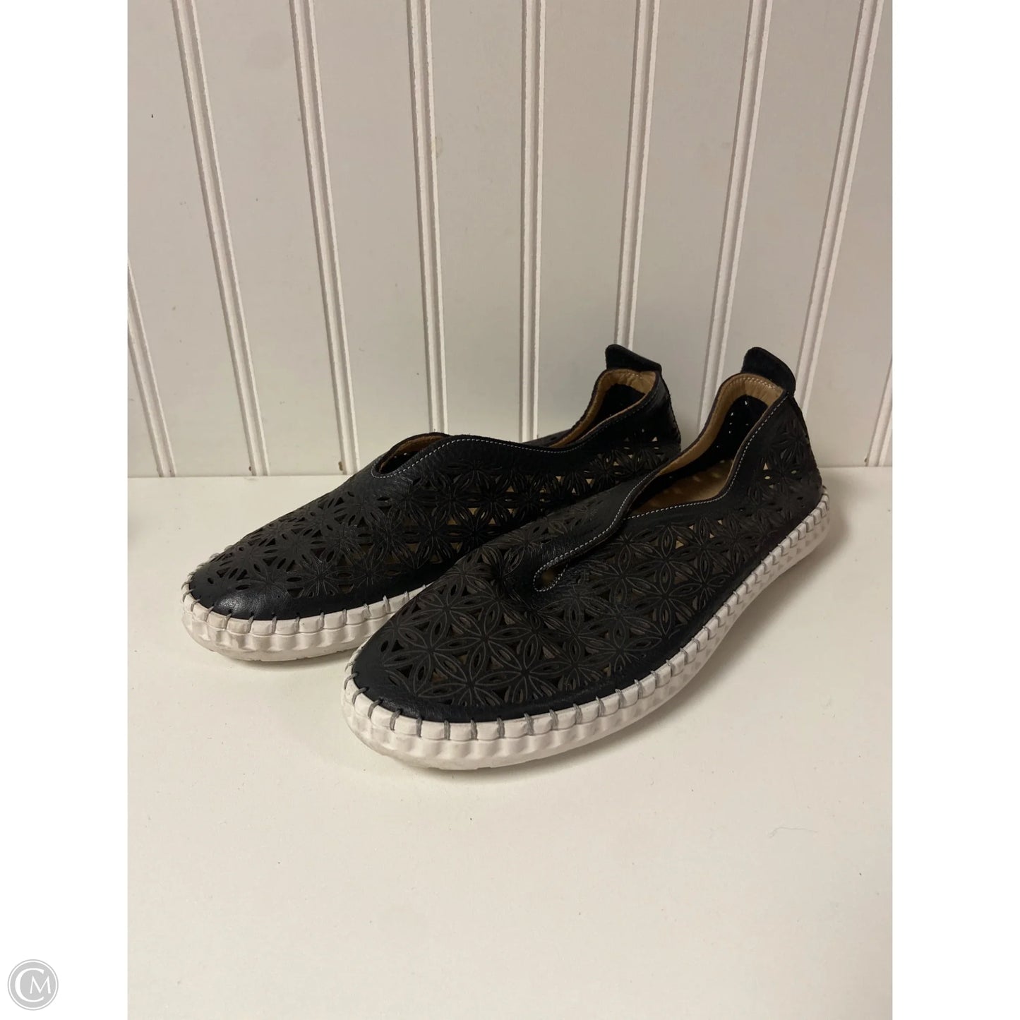 Shoes Flats By Bueno In Black, Size: 7.5