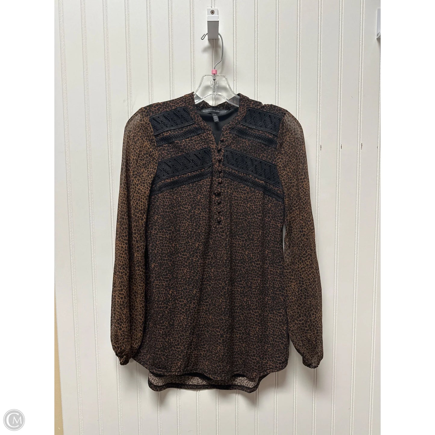 Top Long Sleeve By White House Black Market In Animal Print, Size: Xxs