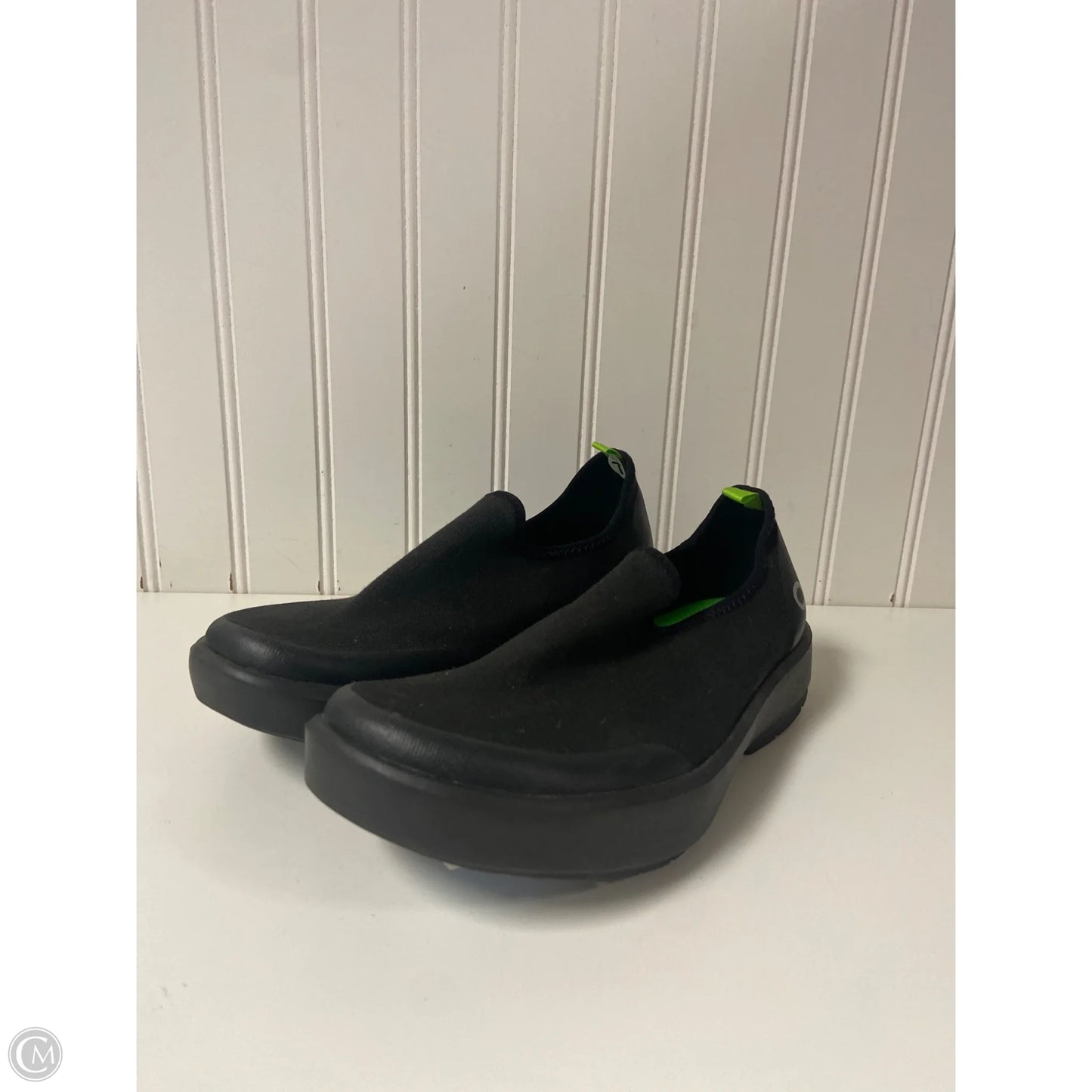 Shoes Flats By Oofos In Black, Size: 7.5