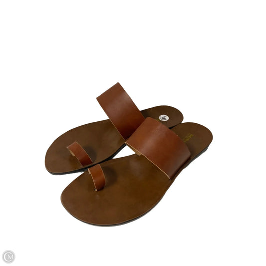 Sandals Flats By Clothes Mentor In Brown, Size: 9.5