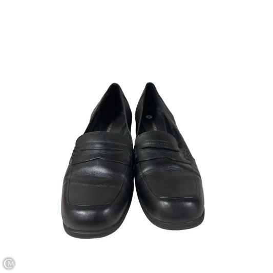 Shoes Flats By Covington In Black, Size: 9
