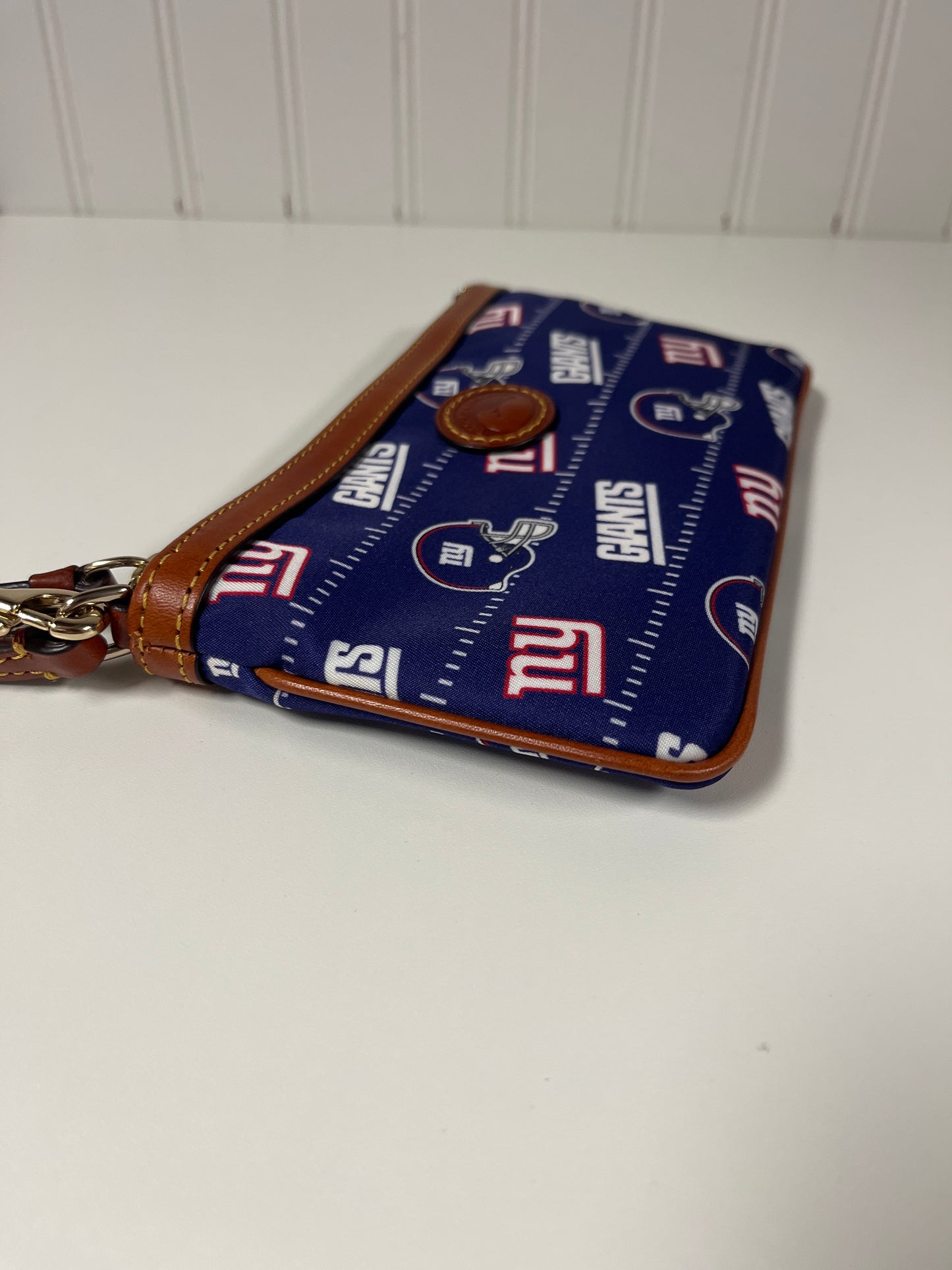 Wristlet Designer By Dooney And Bourke, Size: Medium