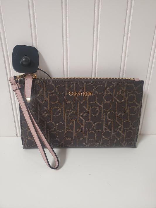 Wristlet By Calvin Klein, Size: Medium