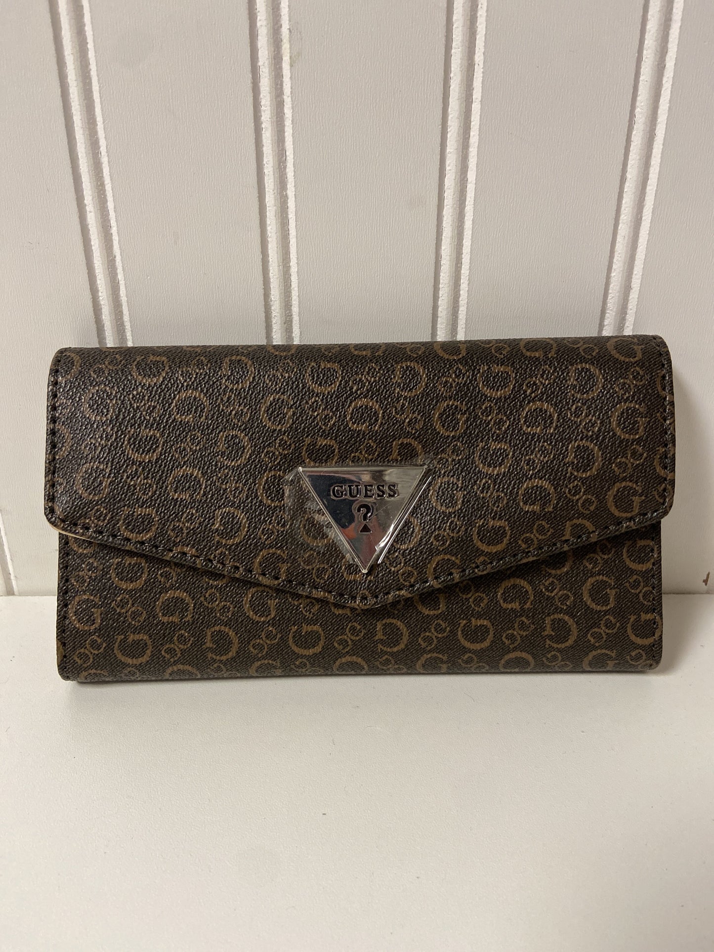 Wallet By Guess  Size: Medium