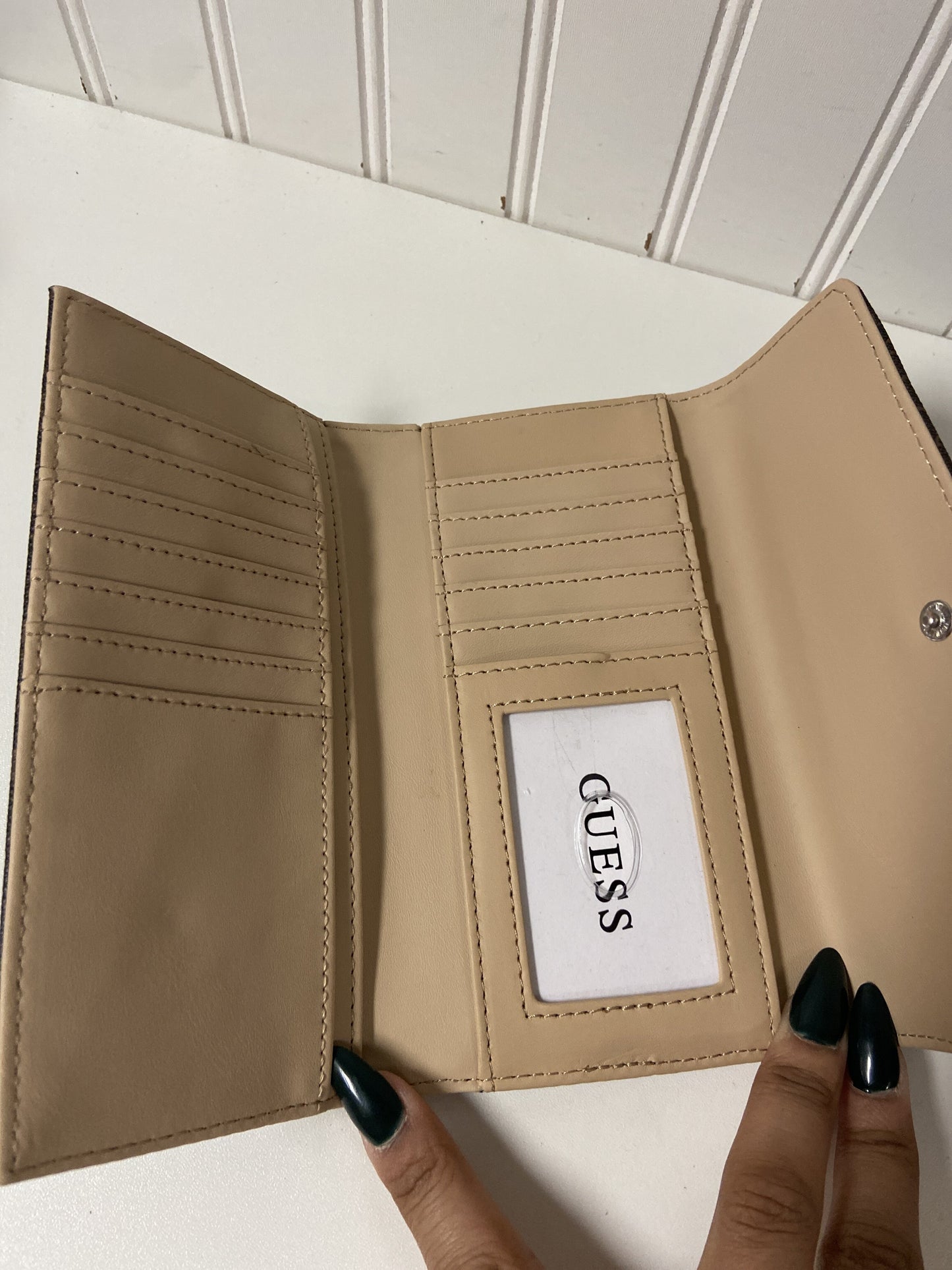 Wallet By Guess  Size: Medium