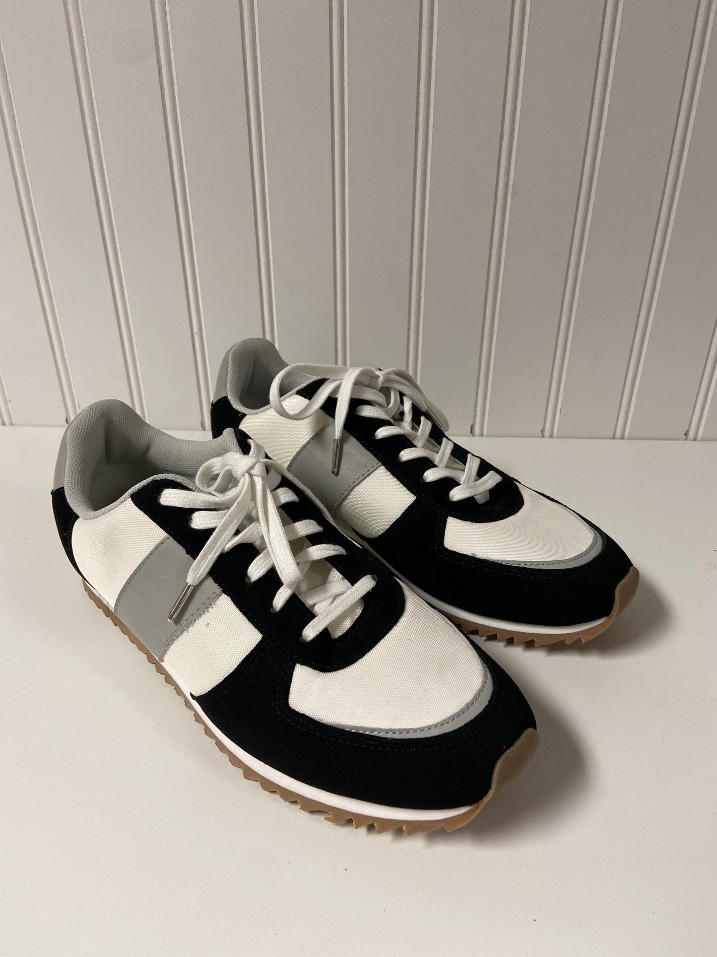 Shoes Sneakers By J. Crew  Size: 7