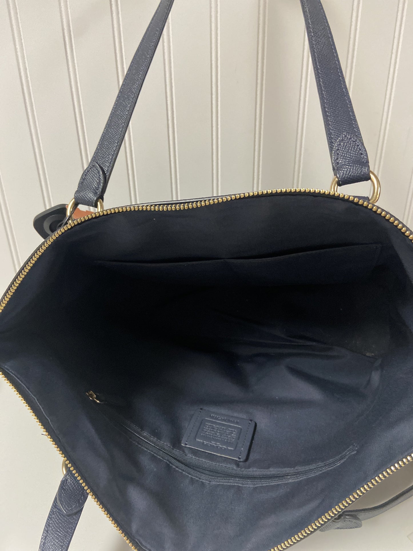 Handbag Designer By Coach  Size: Large