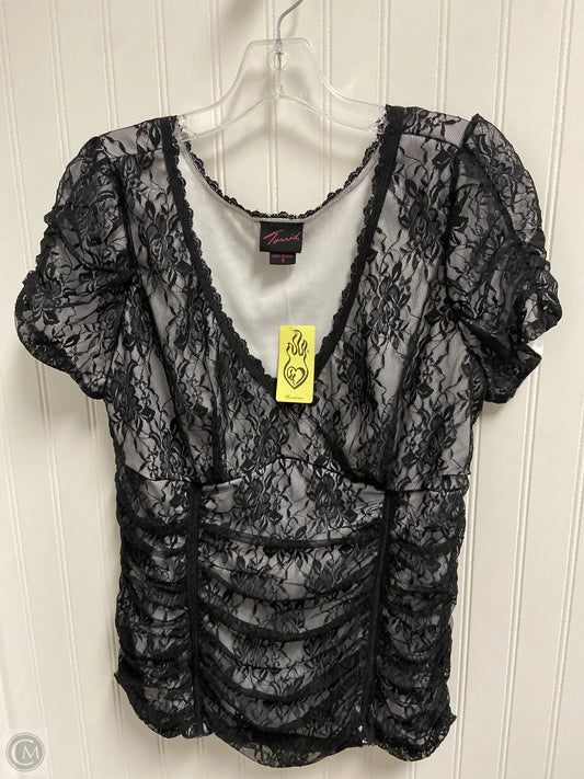 Top Short Sleeve By Torrid In Black, Size: L