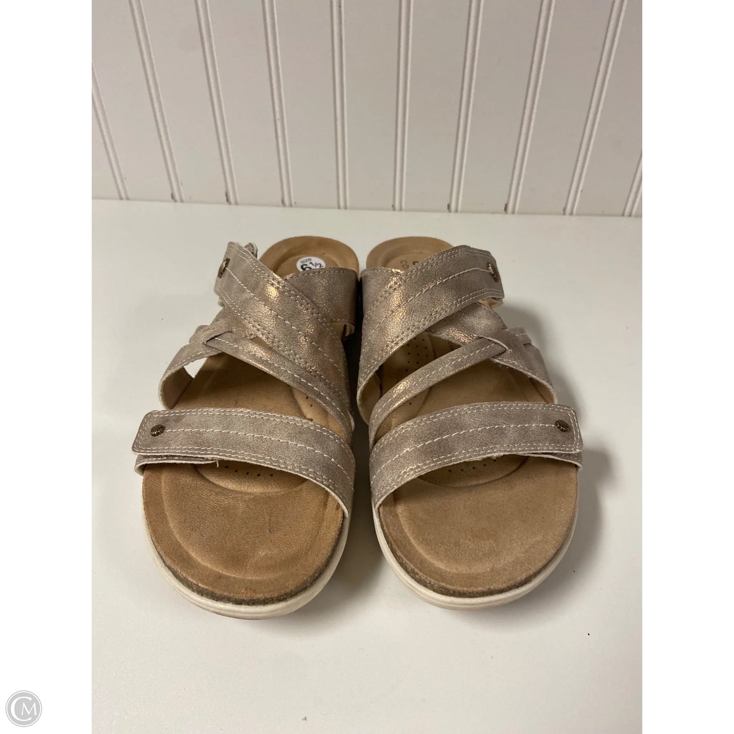 Sandals Flats By Clarks In Gold, Size: 6.5