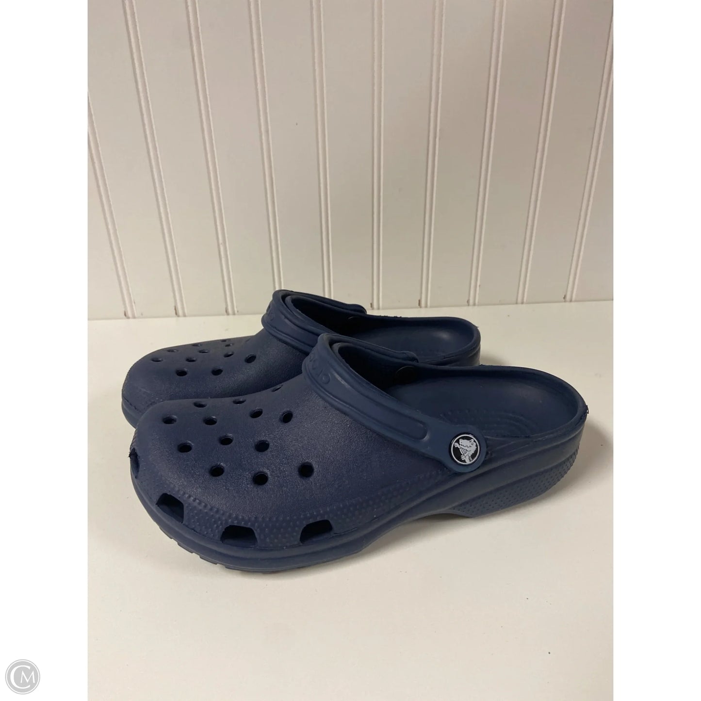 Shoes Flats By Crocs In Navy, Size: 9