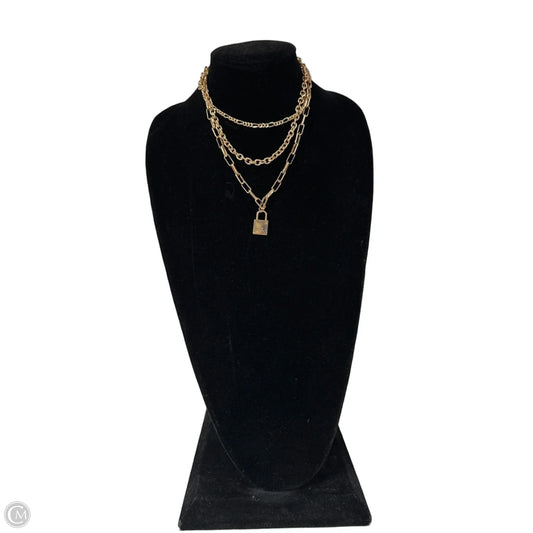 Necklace Layered By Clothes Mentor