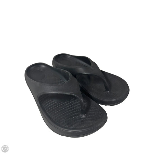 Sandals Flip Flops By Clothes Mentor In Black, Size: 11.5