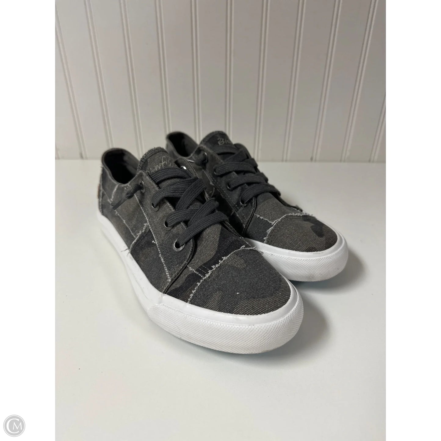 Shoes Sneakers By Blowfish In Green, Size: 9.5