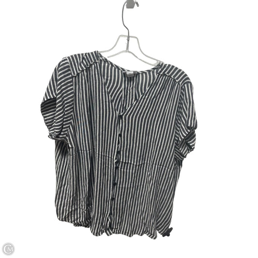Top Short Sleeve By Liz Claiborne In Striped Pattern, Size: 1x
