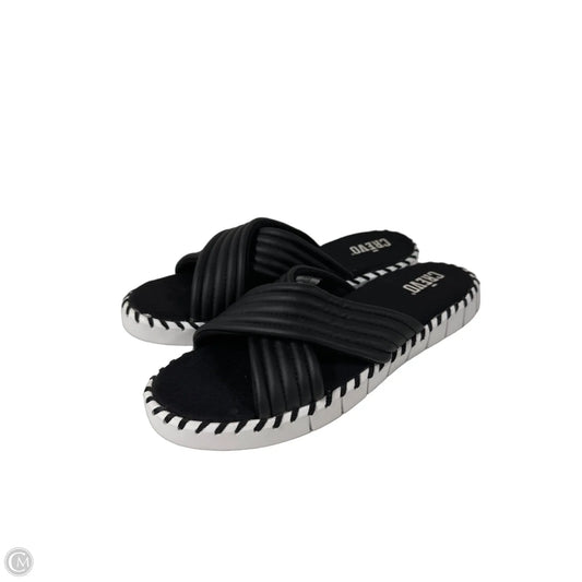 Sandals Flats By Clothes Mentor In Black & White, Size: 9