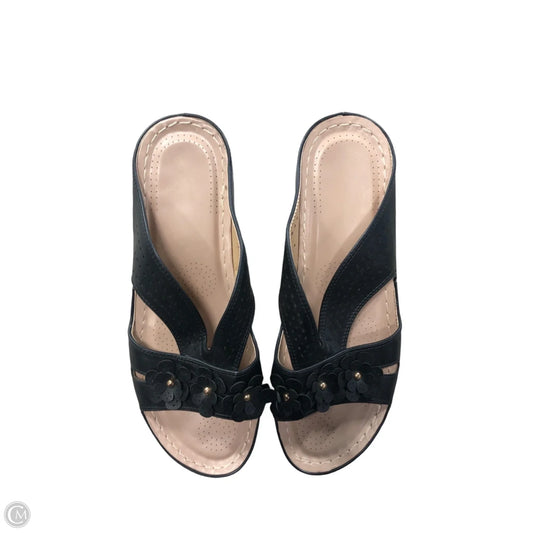 Sandals Flats By Clothes Mentor In Black, Size: 10.5