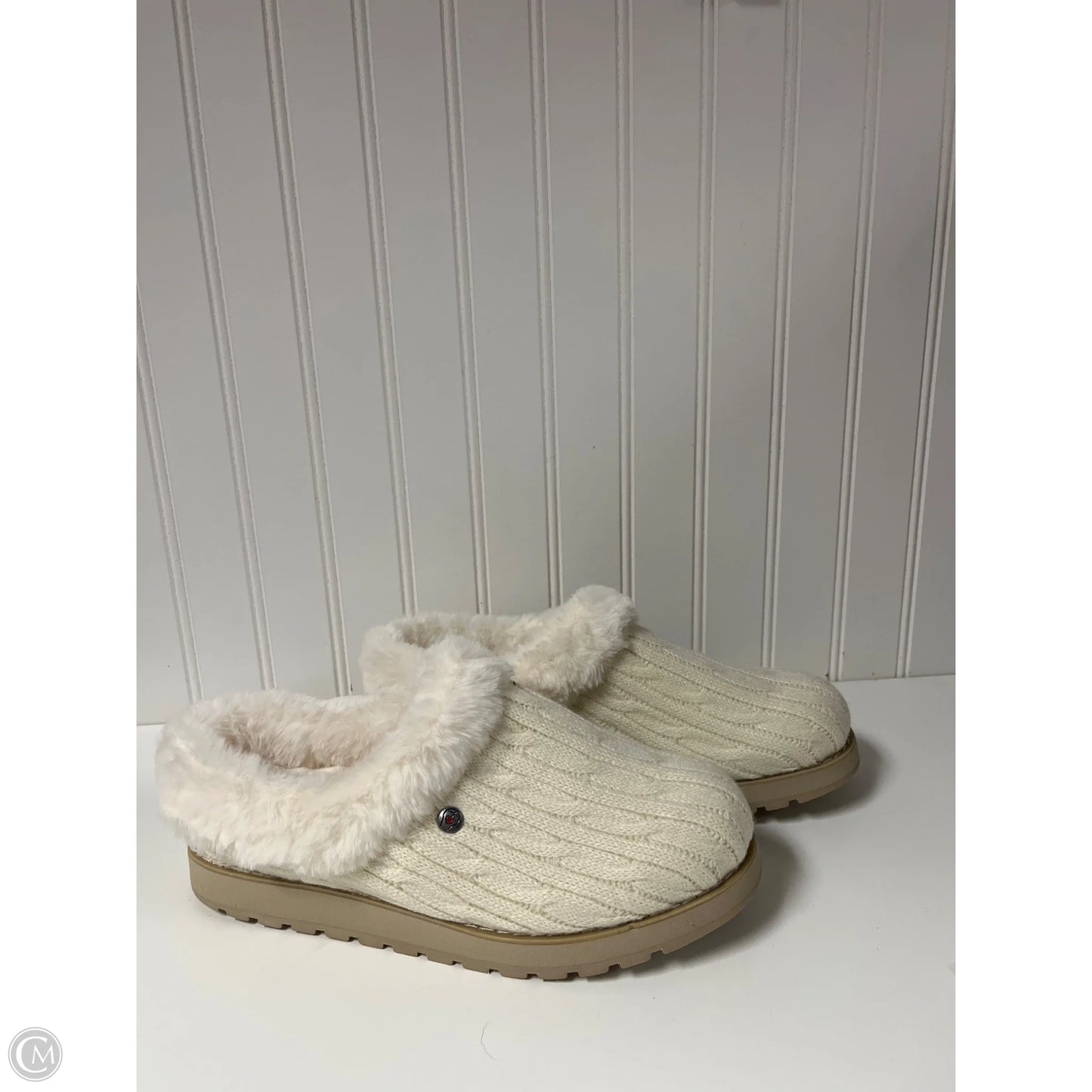 Slippers By Bobs In White, Size: 9
