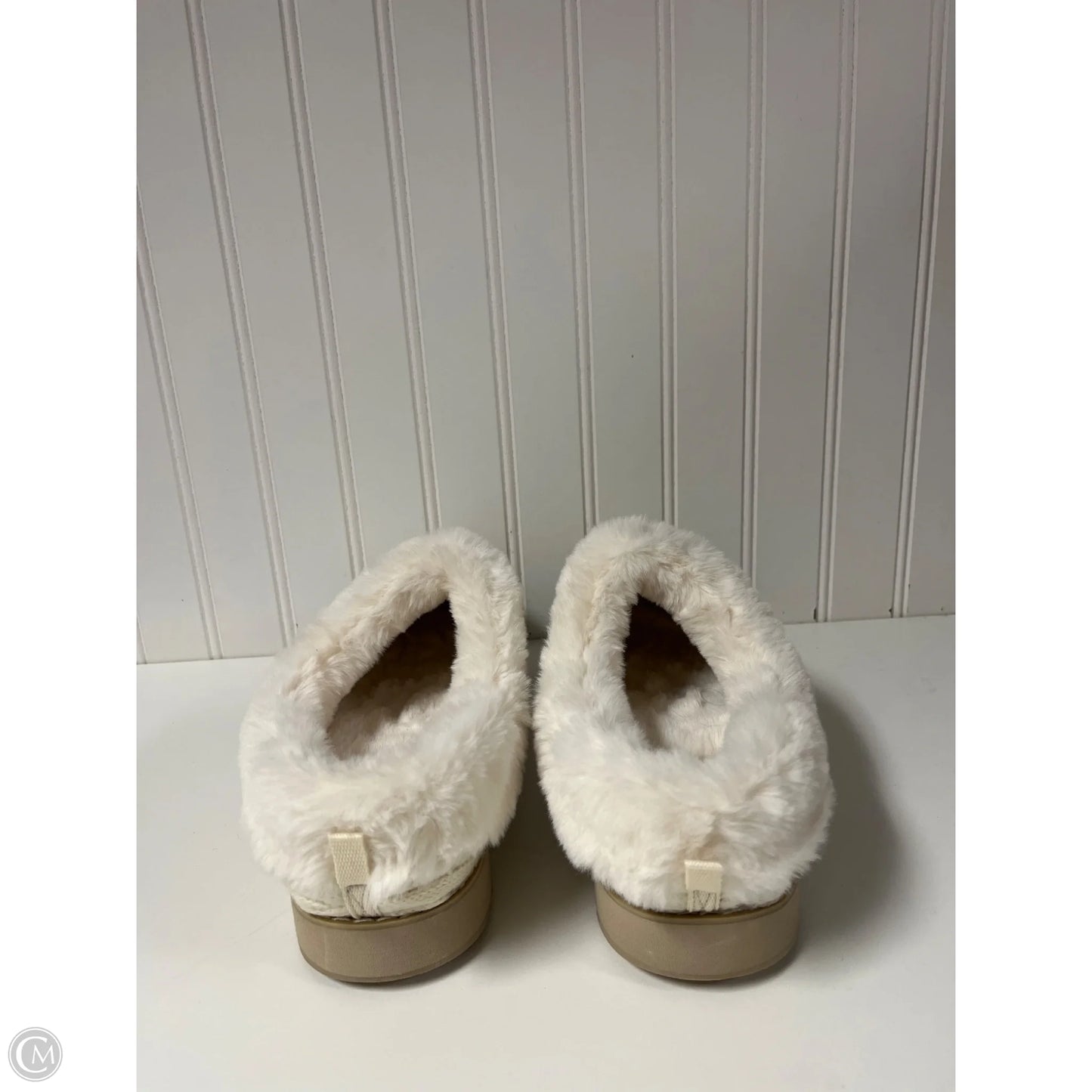 Slippers By Bobs In White, Size: 9
