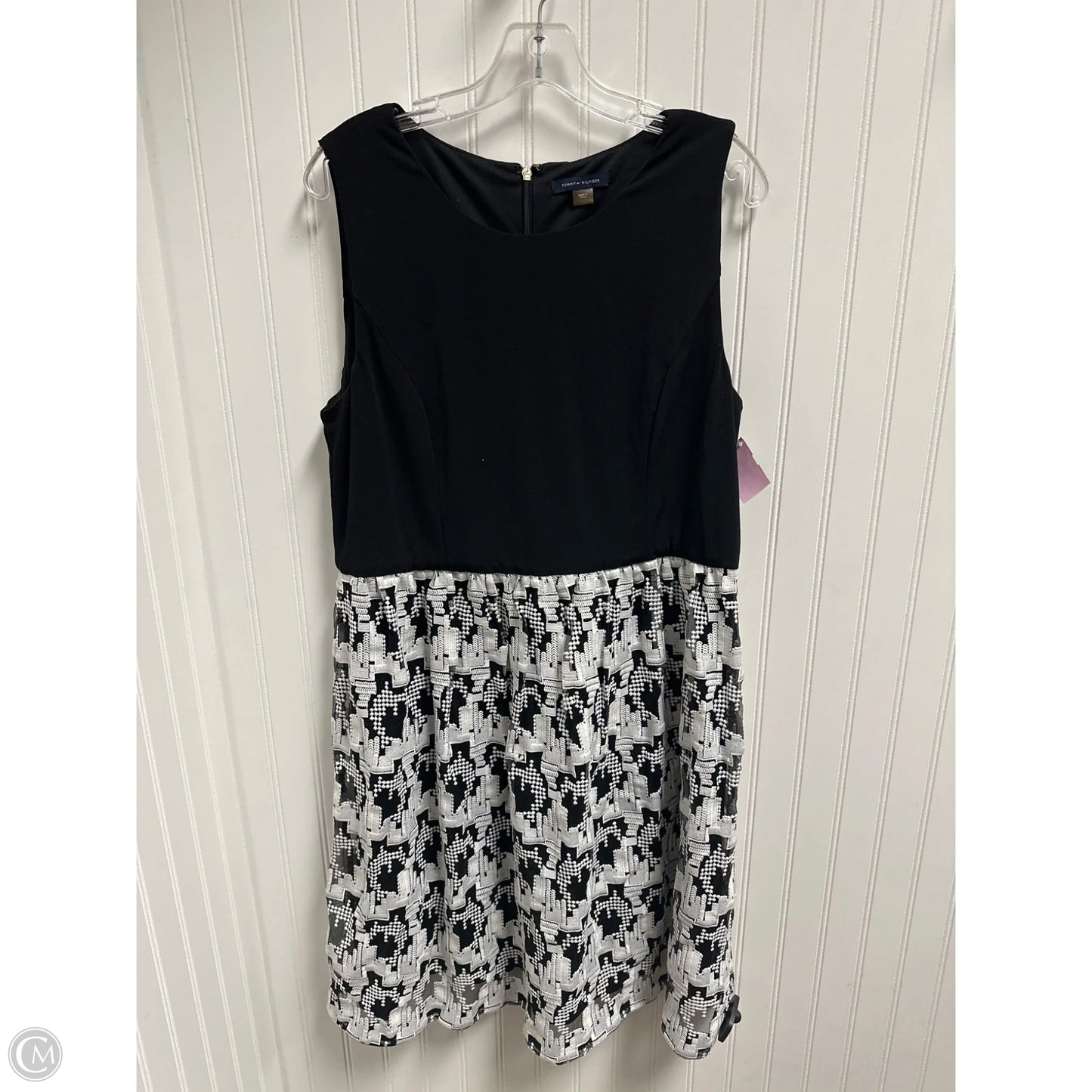 Dress Casual Midi By Tommy Hilfiger In Black & White, Size: L