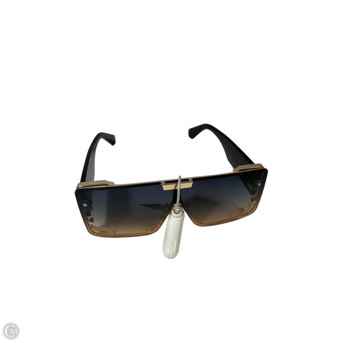 Sunglasses By Clothes Mentor, Size: Large