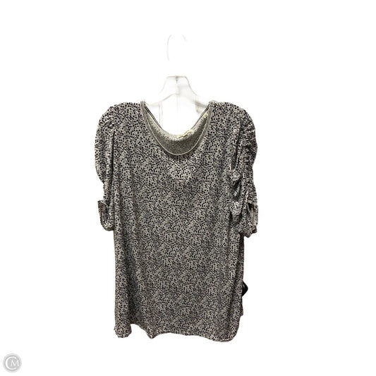 Top Short Sleeve By Max Studio In Black & White, Size: 1x