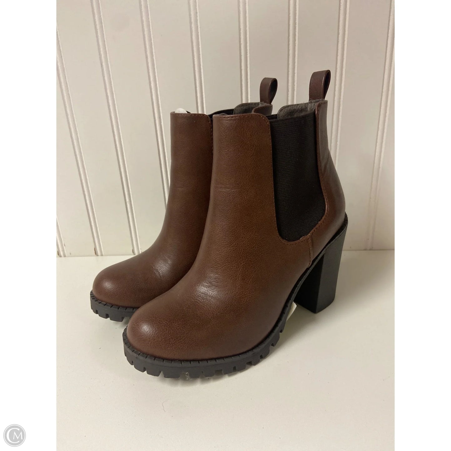 Boots Ankle Heels By Clothes Mentor In Beige, Size: 6.5