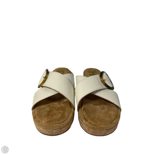 Shoes Flats By Clothes Mentor In Cream & Tan, Size: 9