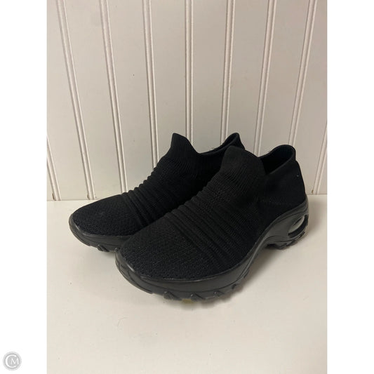 Shoes Sneakers By Clothes Mentor In Black, Size: 6.5