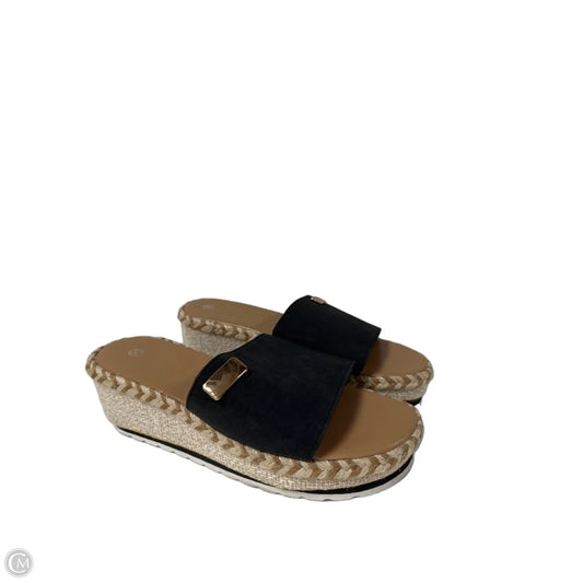 Sandals Flats By Clothes Mentor In Black, Size: 7.5